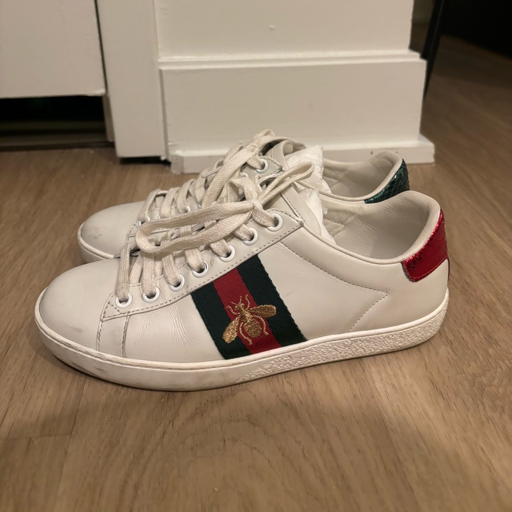 Gucci ace sneakers with bee